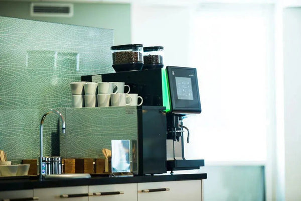 Máquina comercial automática de café y Espresso - Barista y Espresso