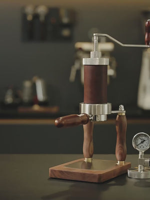 Aleman Nomad Hybrid Máquina de Espresso Portátil | Manivela y neumática 2 en 1