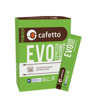 Paquete verde con polvo de limpieza para máquina de espresso profesional, parte de productos de limpieza y accesorios de mantenimiento.