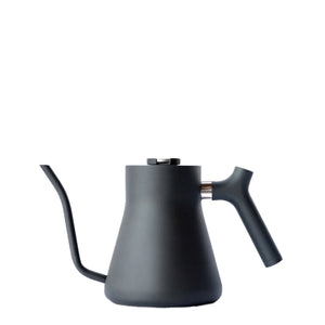 Hervidor de agua negro mate con pico de cuello de cisne preciso, ideal para preparar café, Últimas novedades, todo sobre café.