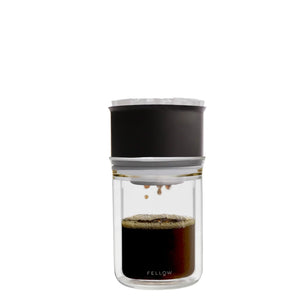 Cafetera de mano en negro mate para un sabor de café preciso, parte de Fellow, EspressoGear, Cafeteras de mano, Últimas novedades, todo sobre café.