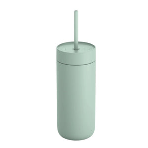 Vaso de viaje aislado verde menta para bebidas frías con pajilla, parte de Fellow, Para llevar, Últimas novedades, todo sobre café.