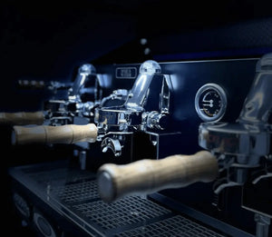 La Nuova Era Altea Anniversario 2 - grupp Kommersiell espressomaskin - Barista och Espresso